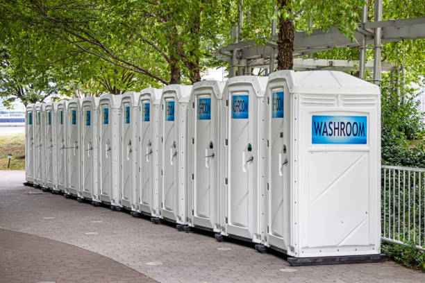 Portable Toilet Options We Offer in Knoxville, IL